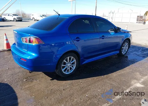 2015 Mitsubishi Lancer Es z USA, uszkodzony, nr VIN JA32U2FU5FU022059